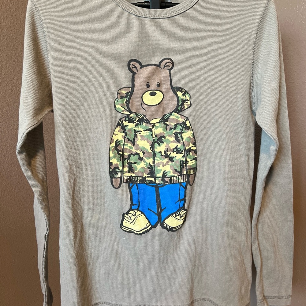 EUC Men’s Camo Bear Graphic Long Sleeve Shirt